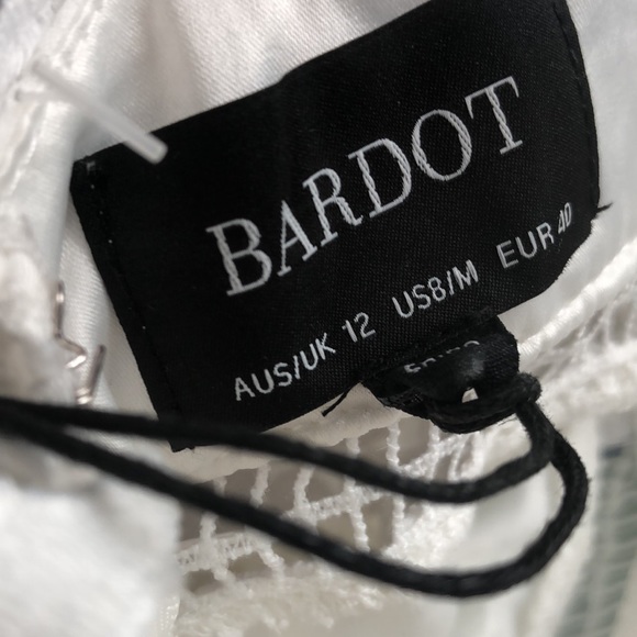 NWT white lace lined Halter Dress🌸 - Picture 9 of 14